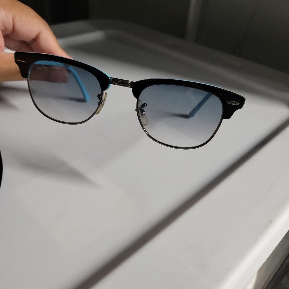 Rayban women's clubmaster sunglasses in black and powder blue - Picture 2 of 6